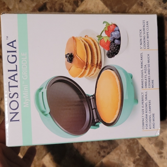 Nostalgia Kitchen Nostalgia Ment My Mini Griddle Poshmark